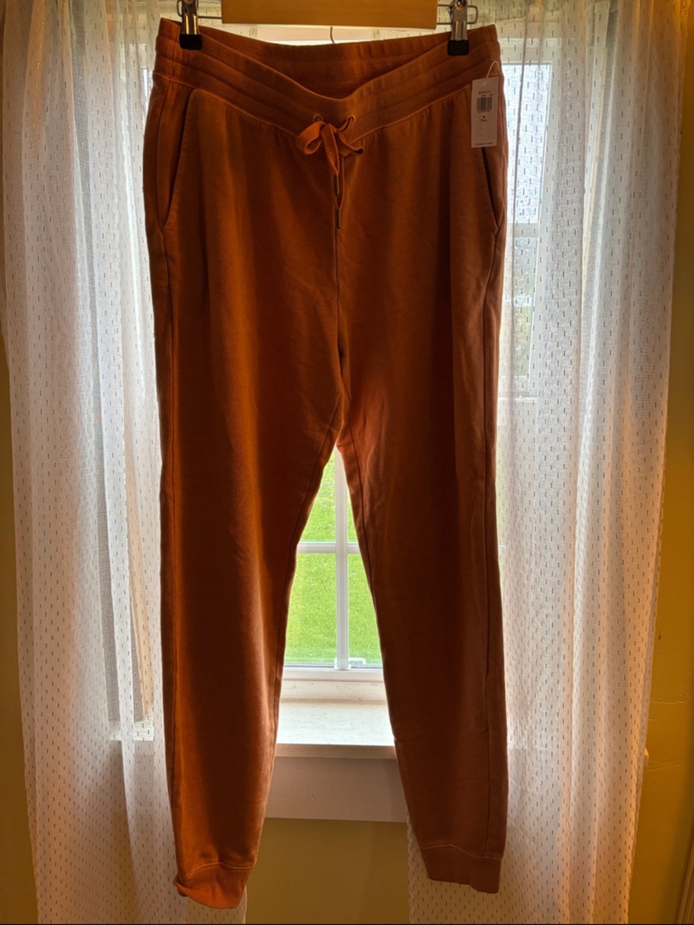 NWT Old Navy women’s Rust Orange Drawstring Joggers medium tall